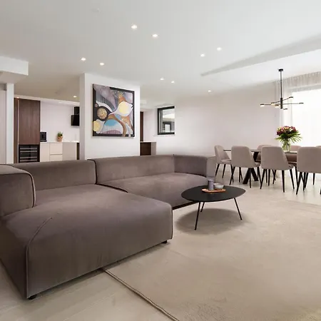 아파트 Beautiful Apartment In Malinska 말린스카