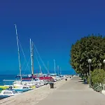 Апартаменты Stunning Apartment In Malinska With Wifi Малинска