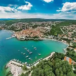 Stunning Apartment In Malinska With Wifi Апартаменты