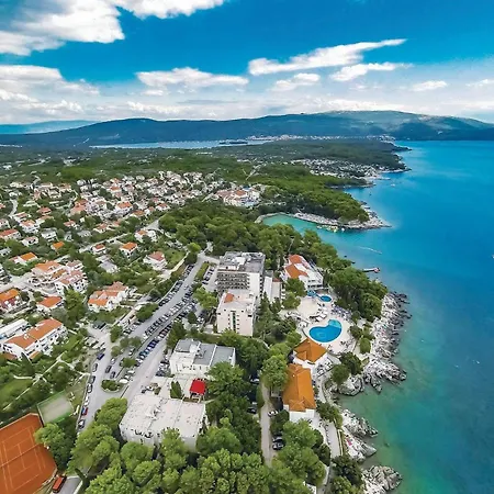 Stunning Apartment In Malinska With Wifi *