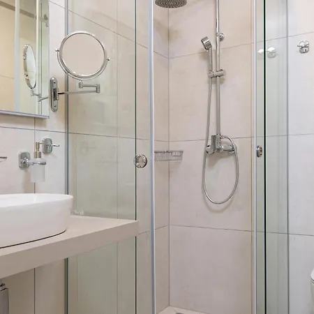 Beautiful Apartment In Malinska Apartman *