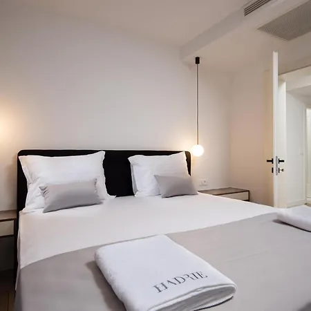 Stunning Apartment In Malinska With Wifi *
