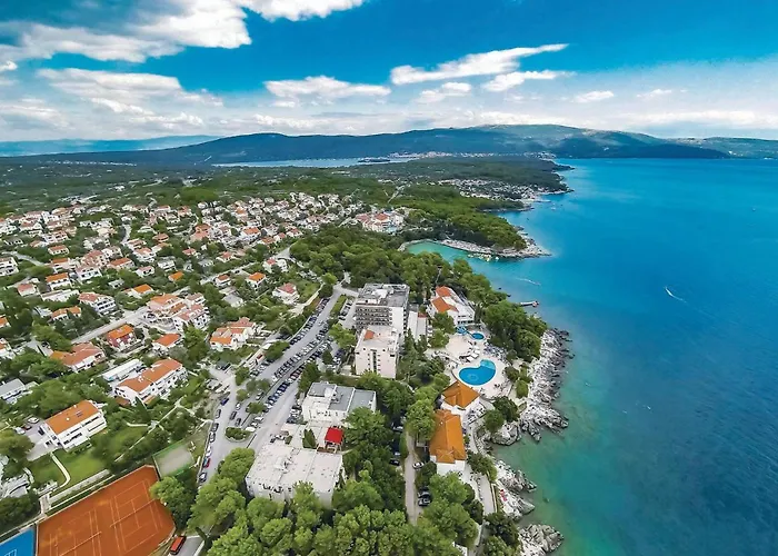 Beautiful Apartment In Malinska *