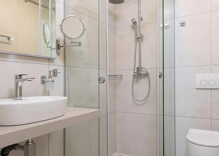 Beautiful Apartment In Malinska Apartman *