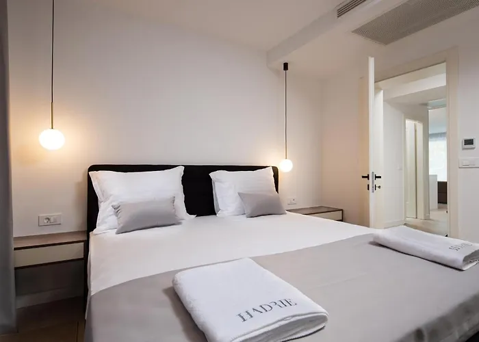 Beautiful Apartment In Malinska *